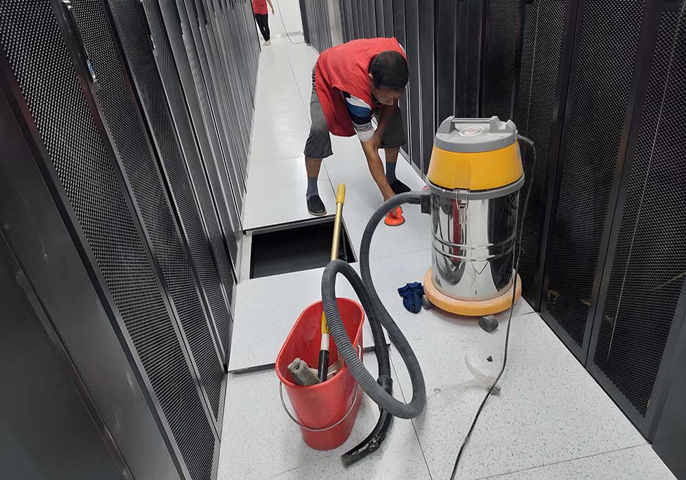 數(shù)據(jù)機房保潔